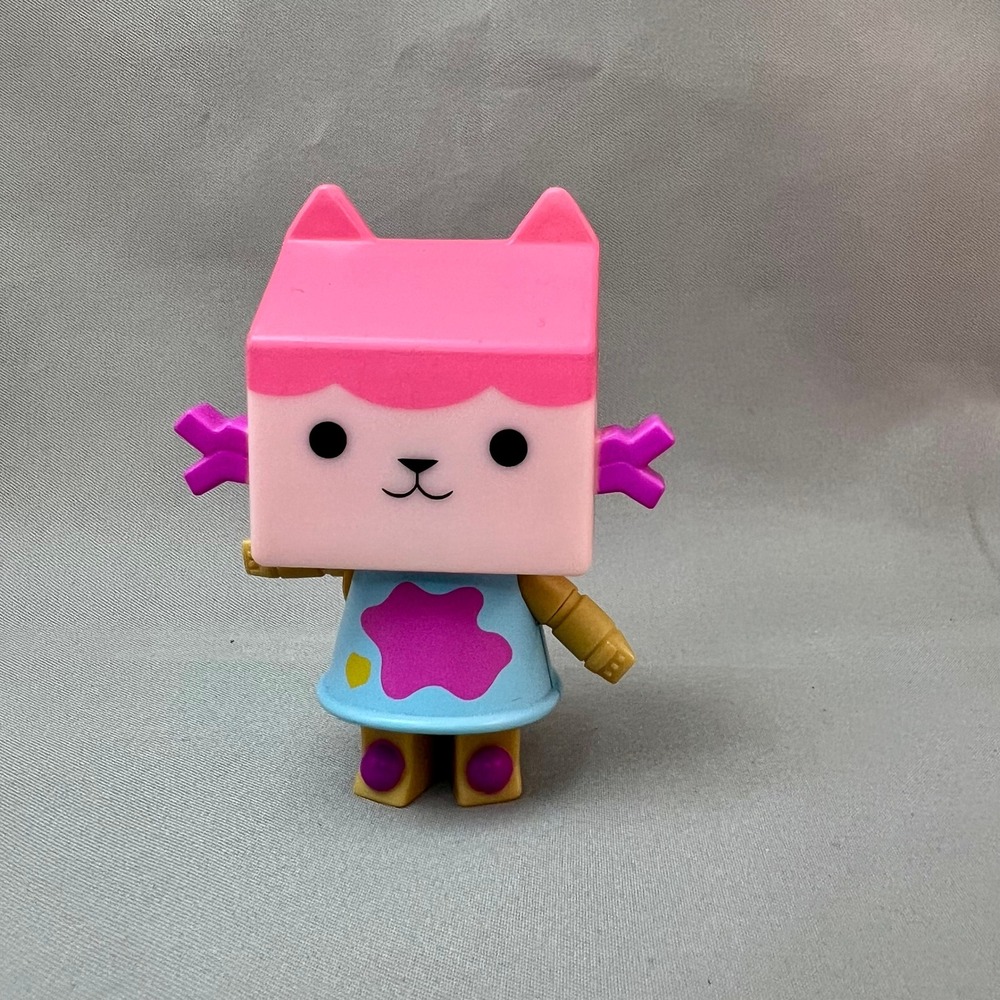 Gabby's Dollhouse Baby Box Cat Figure 3" Spin Master DreamWorks 36217 Pink Blue